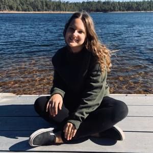 Meet your Posher, Izzy